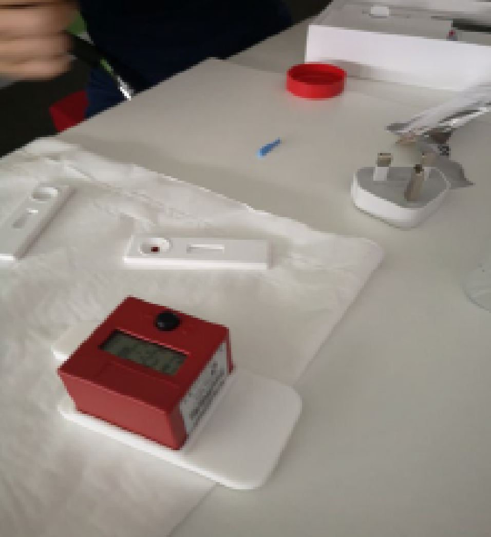 Reader on device displaying quantitative results